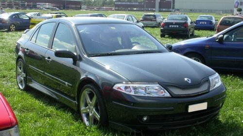 Prelungire fusta adaos spoiler bara fata Renault Laguna 2