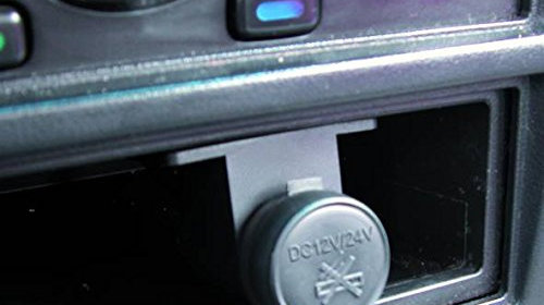 Priza auto simpla Carpoint 12V, max .15A suplimentara cu cablu de 13cm., 1 buc.