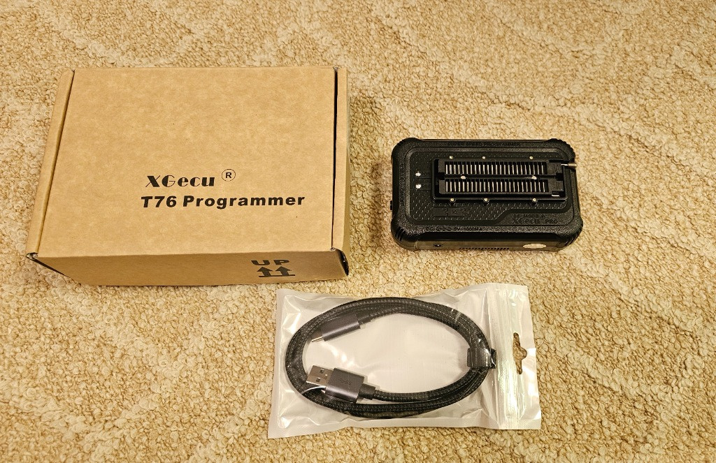 Programator memorii XGECU T76 EEPROM NOR NAND EMMC