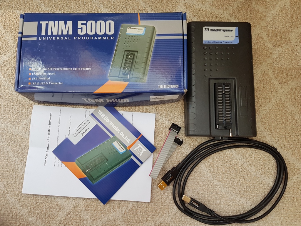 Programator universal TNM5000 USB Atmel 