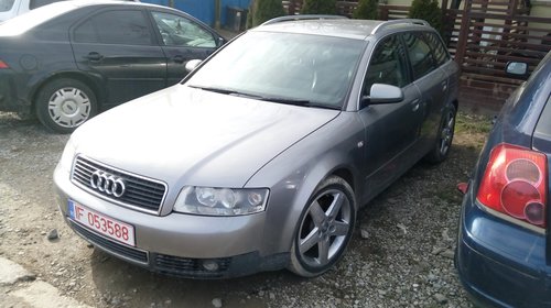 Proiectoare Audi A4 B6 2002 Break 1.9 tdi awx