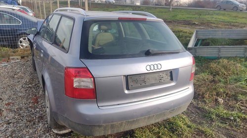 Proiectoare Audi A4 B6 2003 Break 1.9