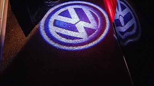 Proiectoare dedicate, logo Volkswagen pentru portiera
