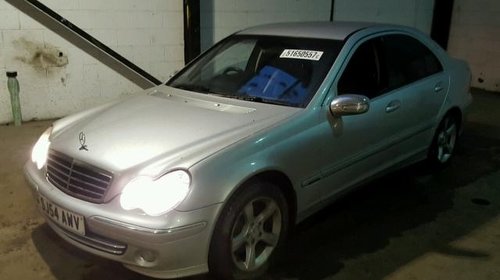Proiectoare Mercedes C-CLASS W203 2004 sedan 