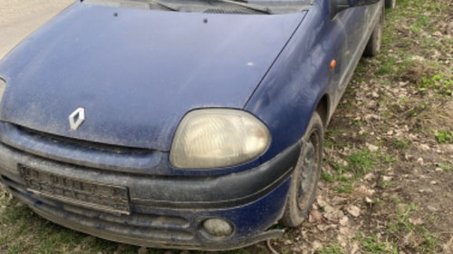 Proiectoare Renault Clio 2 1998 Hatchback 1.4