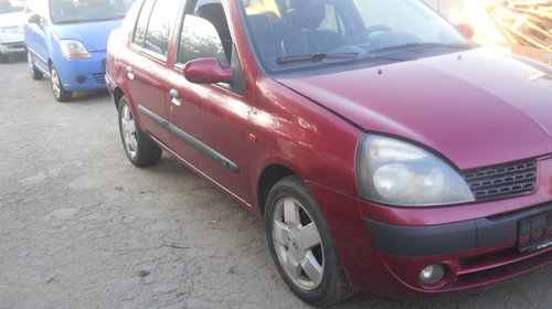 Proiectoare Renault Clio 2002 berlina 1.4