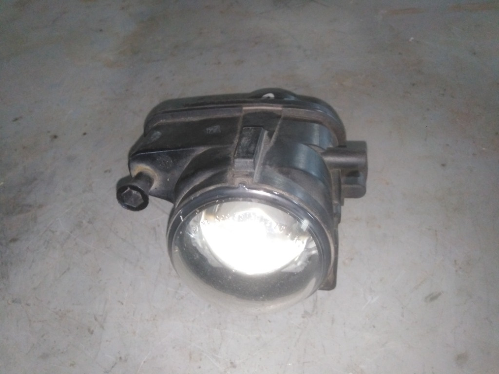 Proiector ceata dreapta Audi A6 C5, cod 