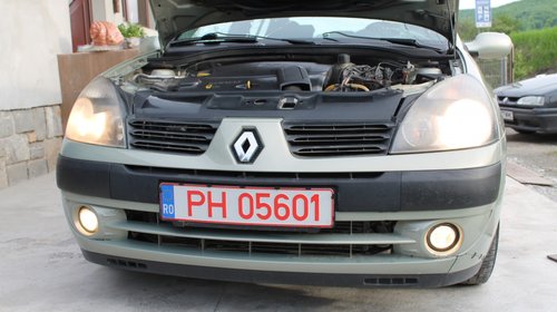 Proiector ceata stanga Renault Clio 2
