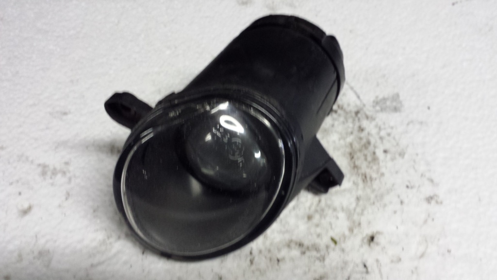 Proiector ceata VW PASSAT Variant 3B6 COD 19-0123-05-9