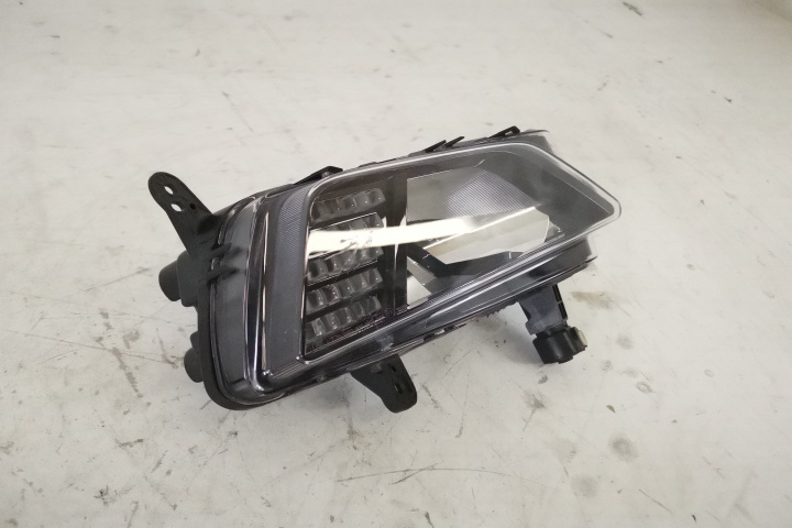 Proiector Dreapta Cu Lumini De Zi Led si Halogen Original In Stare Buna Volkswagen VW Polo 6 AW/BZ 2017 2018 2019 2020 2021 2g0941662
