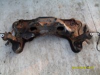 Punte fata / cadru motor cu bara stabilizare Renault Laguna 1