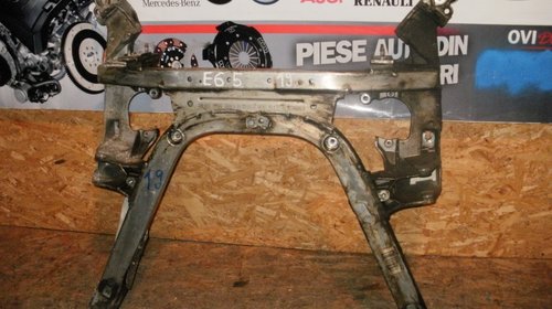 Punte fata / jug motor BMW Seria 7, E65, an 2