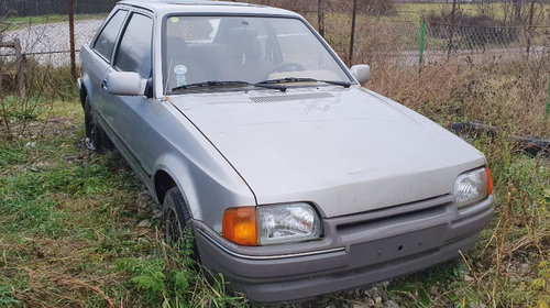 Punte spate Ford Escort 1986 Berlină 1.6Dies