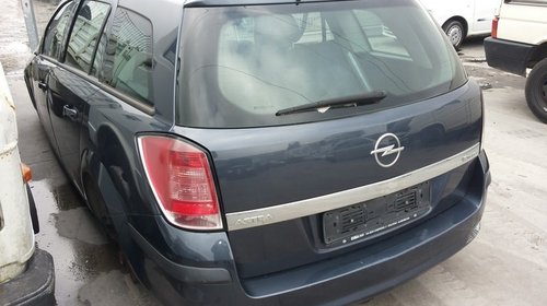 Punte spate goala pentru Opel Astra H caravan