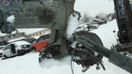 Punte spate Peugeot 208