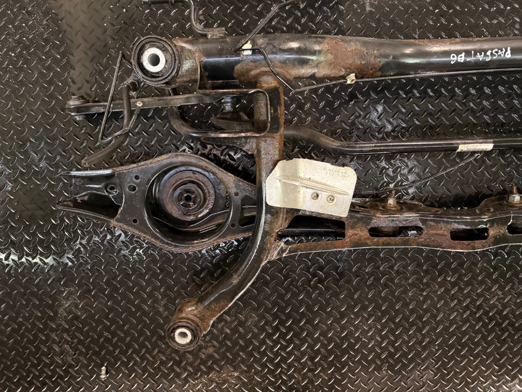Punte spate Volkswagen Passat B6 - imagine 3