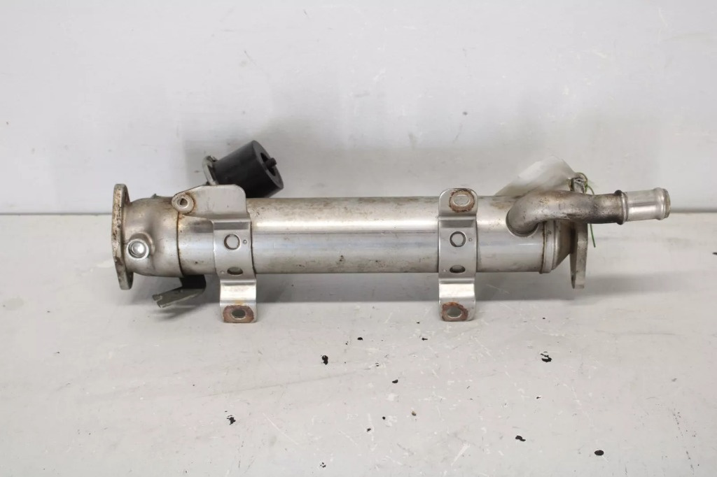 Racitor gaze VW Passat B6 Variant (3C5) 2.0 BlueTDI 03L131512B