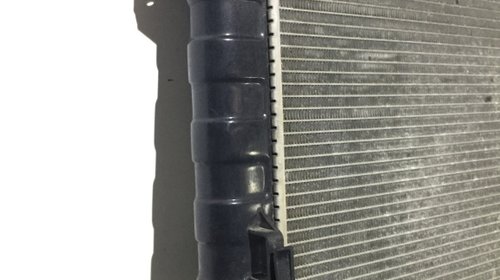 Radiator apa Chrysler Voyager IV 2.4i 4677494AA 4880237AC 4809238AC