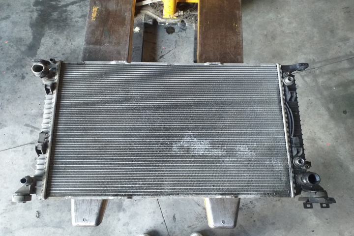 Radiator apa racire motor 8K0121251 AUDI