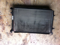 Radiator apa Volkswagen Golf 5 [2003 - 2009] Hatchback 5-usi 1.6 FSI MT (116 hp) V (1K1)