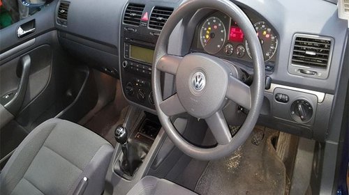 Radiator apa VW Golf 5 2005 Hatchback 1.6 fsi