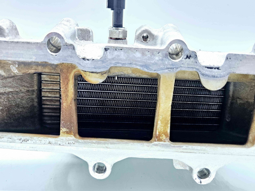 Radiator intercooler Audi A4 (8W2, B9) [