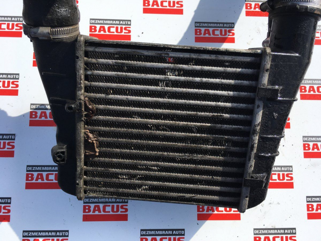 Radiator intercooler Audi A4 B7 cod: 8e0145805aa