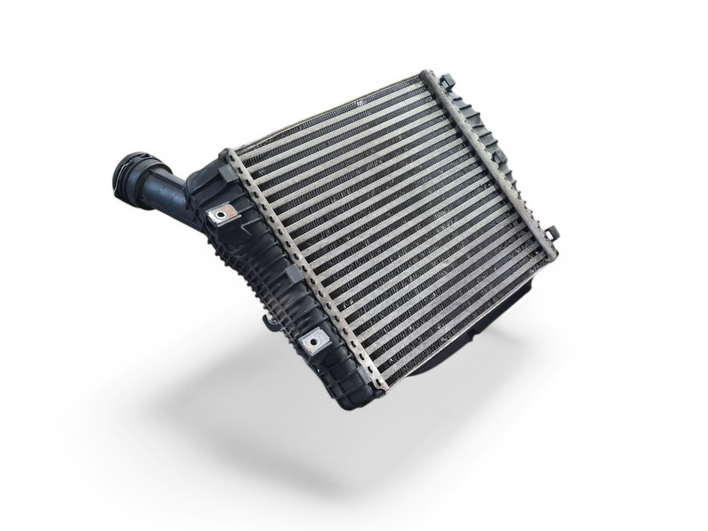 Radiator intercooler dreapta cu deflecto