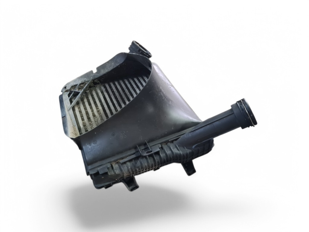 Radiator intercooler dreapta cu deflecto