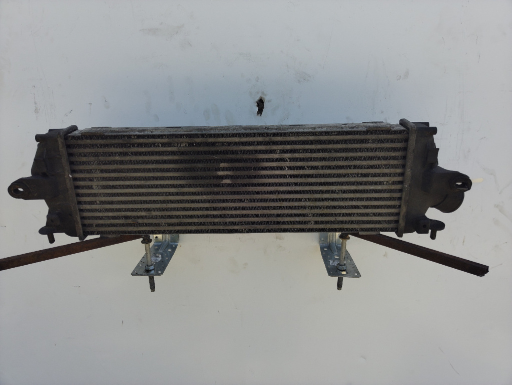 Radiator intercooler Opel Vivaro an 2008 M9R cod piesa 8200411160-E