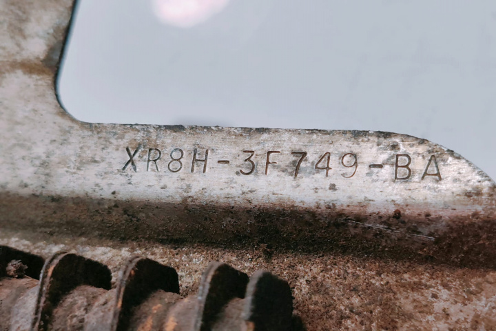 Radiator Ulei cutie automata XR8H3F749BA