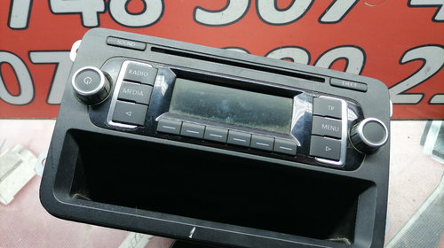 Radio casetofon CD player Volkswagen Polo Skoda Fabia 5K0035156 A 2009-2014