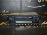 RADIO CASETOFON VOLKSWAGEN PASSAT B5.5 LIMUZINA 2001 1.9 TDI 131 CP COD MOTOR AVF