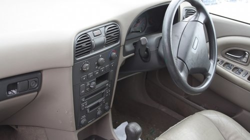 Radio casetofon Volvo V40 S40 1995-2004