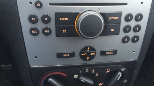 Radio CD 30 cu display Opel Corsa C Meriva Co