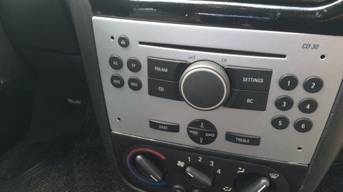 Radio CD 30 cu display Opel Corsa C Meriva Combo