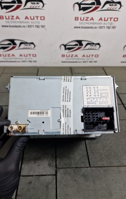 Radio CD Cod: 1K0035186S Display cu defe