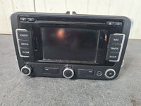 Radio CD cu Navigatie VW T5 Caravelle an 2011 cod 3C0035270