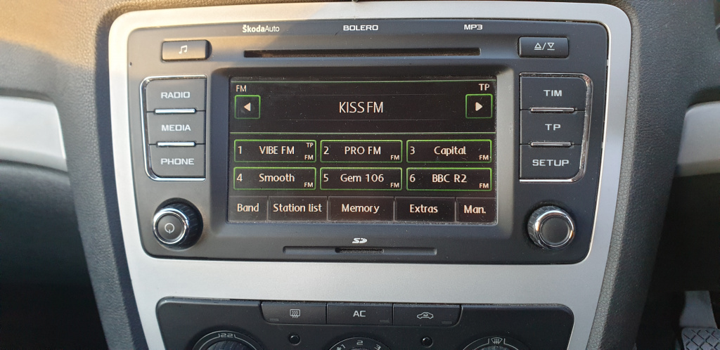 thumbnail interactive-video image 1 of Skoda Radio PIN Code Unlock Service - Bolero, Columbus, Octavia, RNS 315/510, RCD 1 of 6