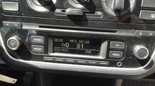 Radio CD mp3 VW Up! din 2012 cod 1S0035156B