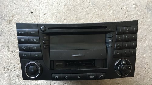 Radio CD Navigatie Mercedes E-Class A21182010