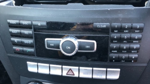 Radio CD-PLAYER Mercedes C-CLASS W204 Cod A20