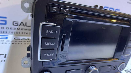 Radio CD Player Navigatie RNS 310 VW Caddy 2004 - 2011 Cod 3C0035270