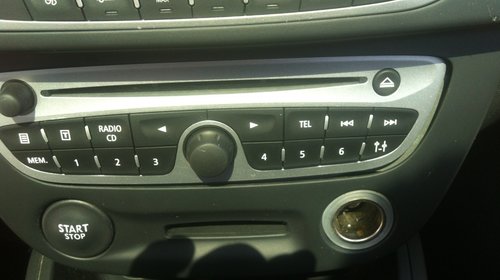 Radio CD Renault Megane 3 coupe 2009 cu displ