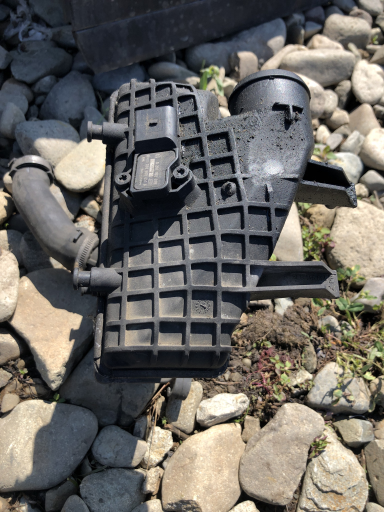 Radiator intercooler partea stânga audi A4 B6 2.5 tdi BFC