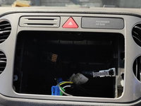 Rama Consola Grila Ornament Aer Aerisire Ventilatie Bord Centrala VW Tiguan 2.0 TDI 2008 - 2012
