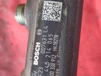 Rampă injectoare Opel Vivaro Motorizare 1.9 Cod: 0445214065