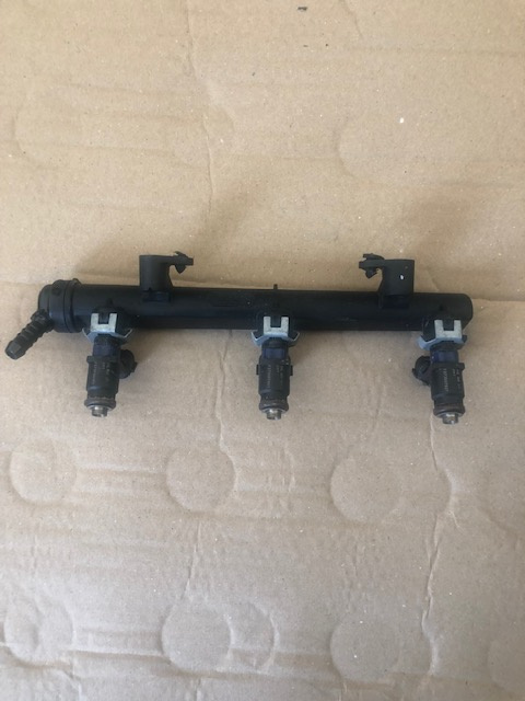 Rampa cu injectoare Vw Up 1,0b tip CHY 04E906031F