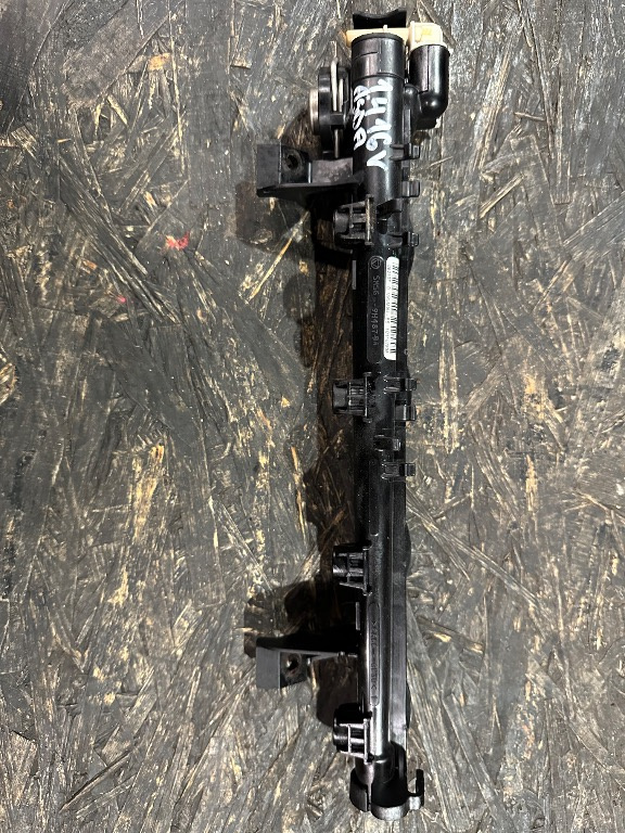 Rampa injectie Ford Focus 2 1.4 benzina Euro 5 ASDA ASDB SMSG9H1879A - imagine 1