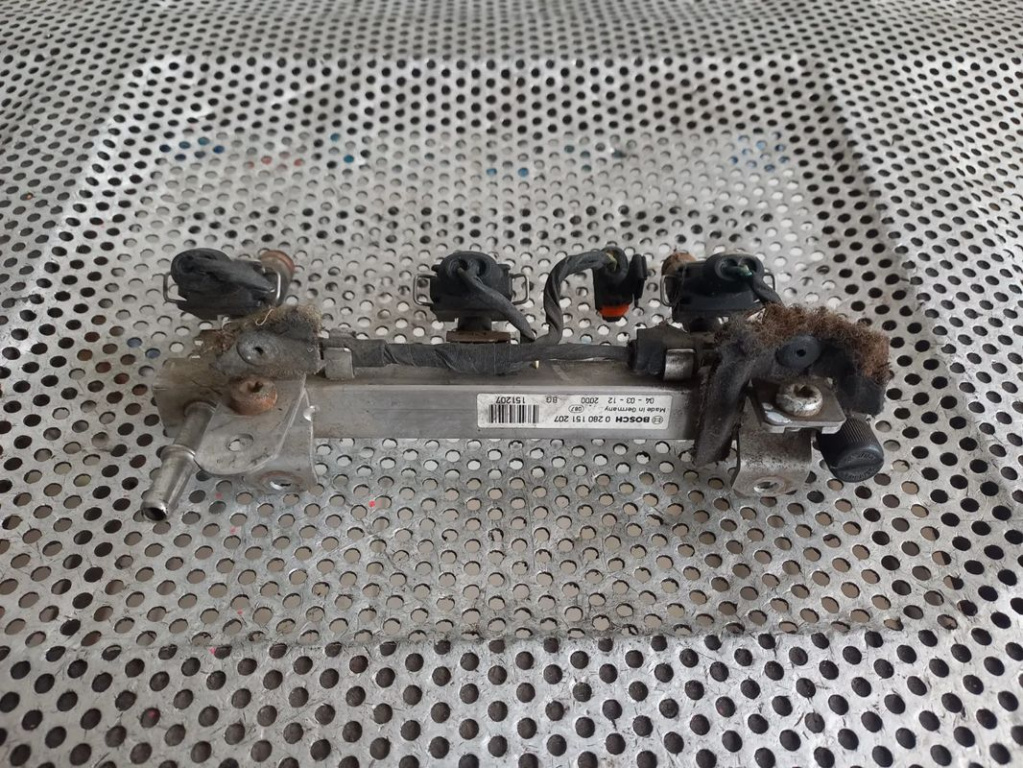 Rampa Injectie Injectoare Injector Opel 